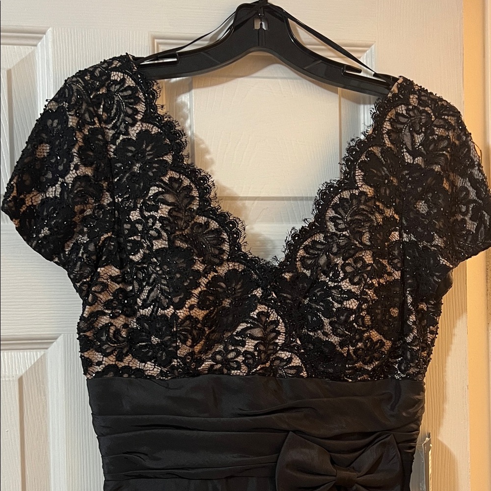 Elegant Black Lace Dress